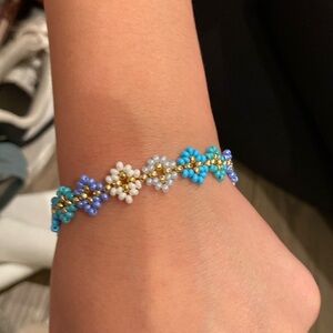 Flower adjustable bracelet multicolor one size